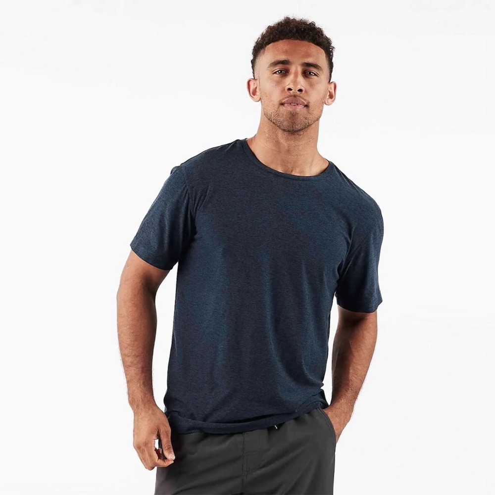 NWT Vuori Men’s Strato Tech Tee